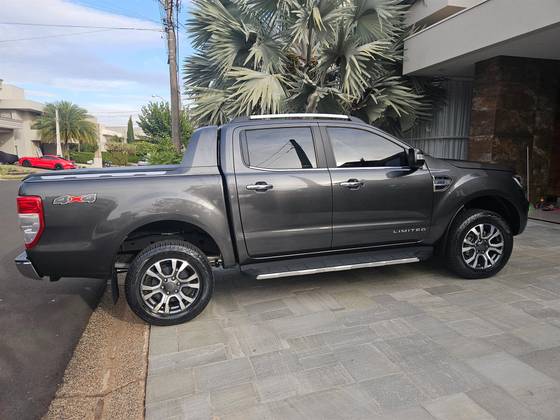 FORD RANGER 3.2 LIMITED 4X4 CD 20V DIESEL 4P AUTOMÁTICO FORD RANGER 3.2 LIMITED 4X4 CD 20V DIESEL 4P AUTOMÁTICO
